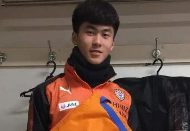 边亲下面边做视频免费